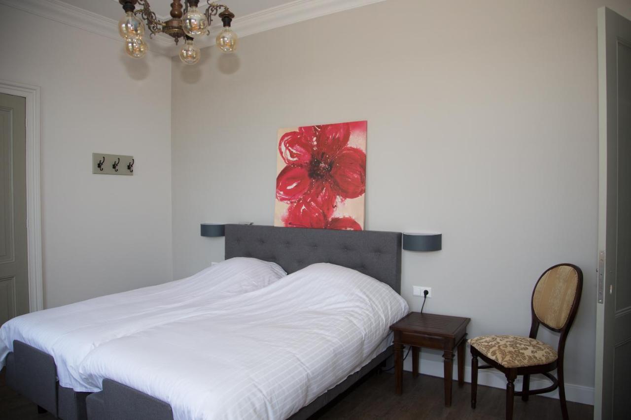 B&B groepsaccommodatie De Pastorie Lage Mierde Extérieur photo