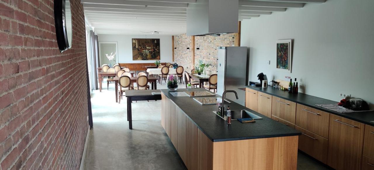 B&B groepsaccommodatie De Pastorie Lage Mierde Extérieur photo